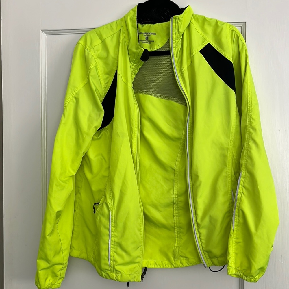 Brooks women’s running jacket